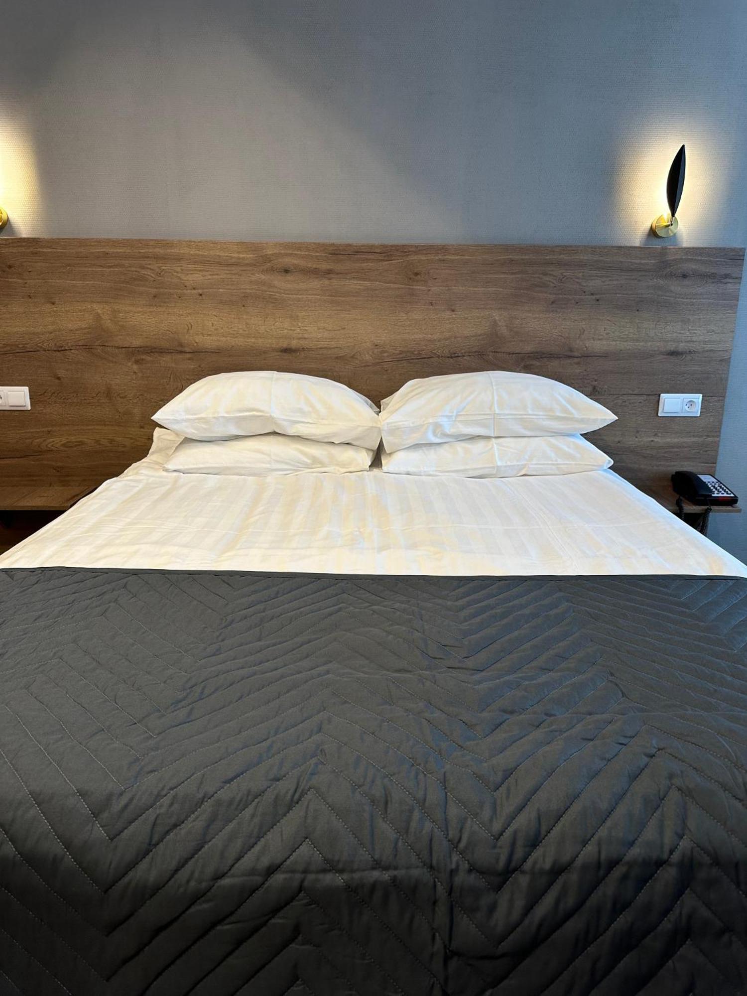 Hotel Gloria Deluxe Hồ Borovoye Ngoại thất bức ảnh