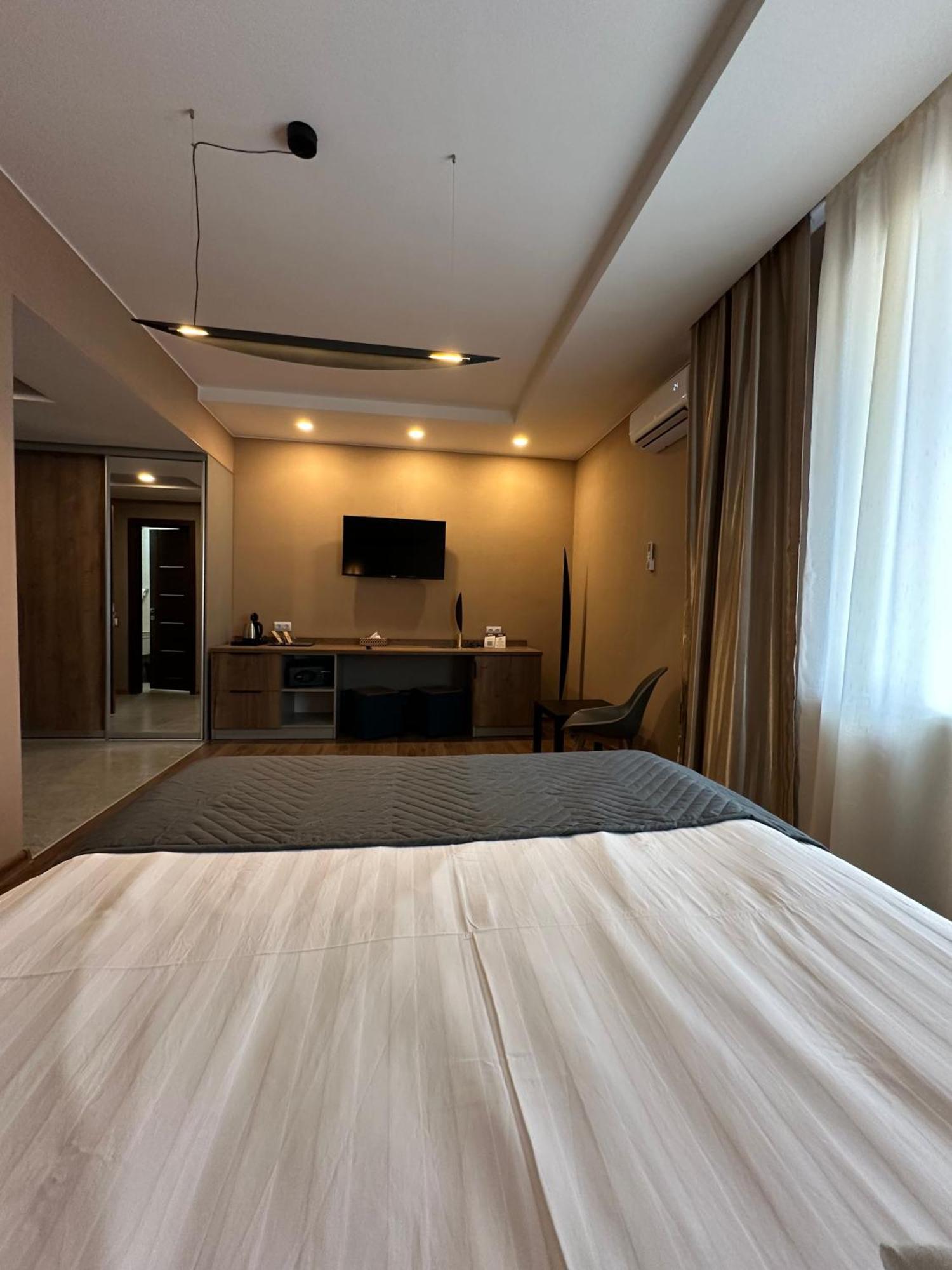 Hotel Gloria Deluxe Hồ Borovoye Ngoại thất bức ảnh